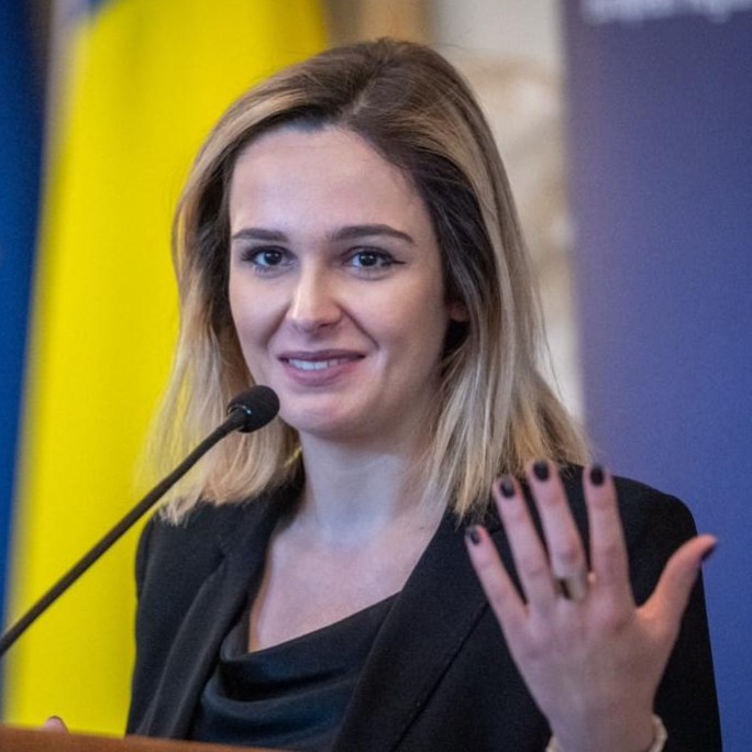 Ioana Pop